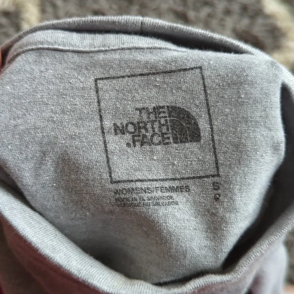 The North Face Womens Turtle Neck Crop Top Size Small Never Stop Exploring - Picture 6 of 6